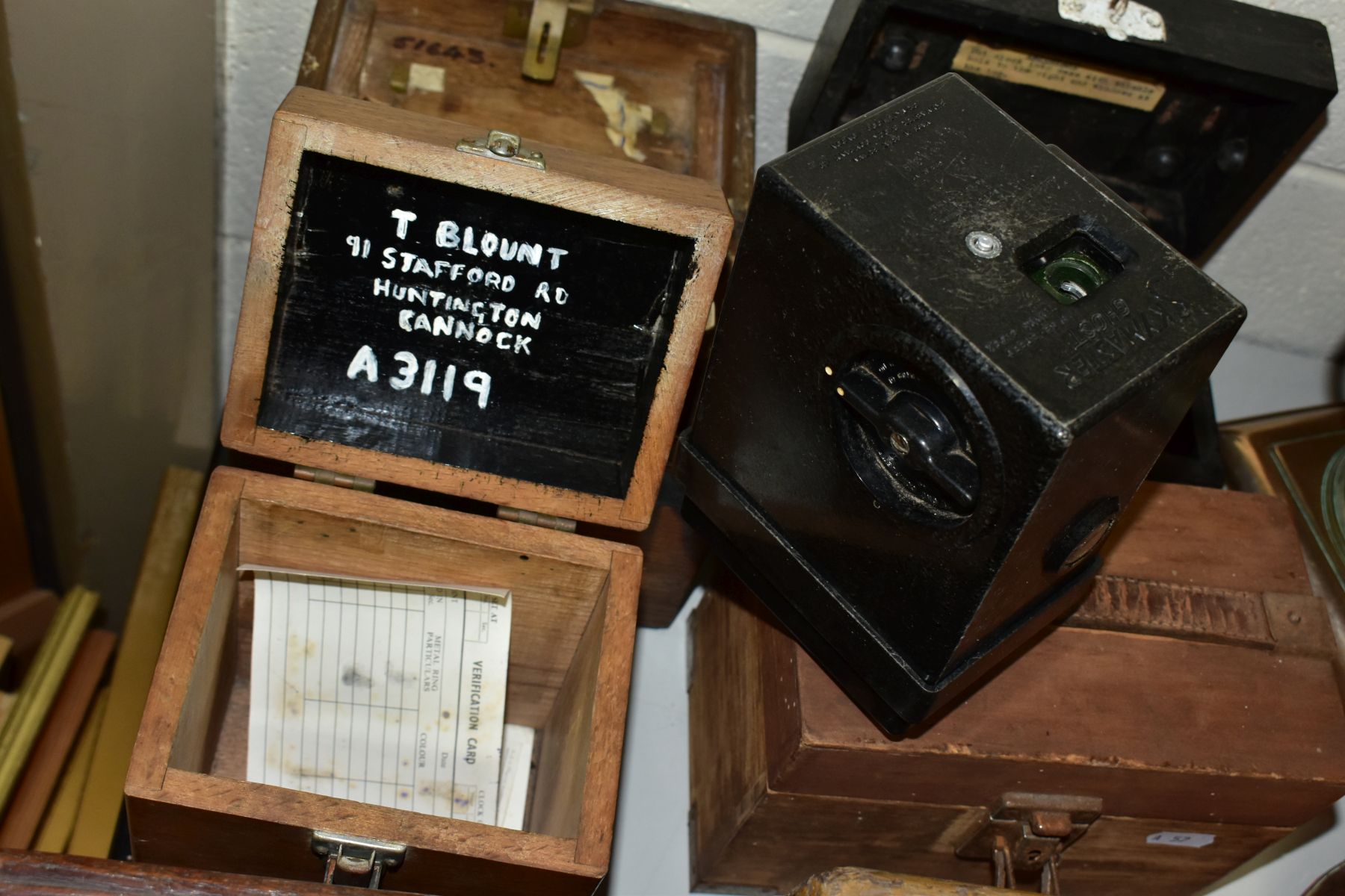 A GROUP OF EIGHT PIGEON CLOCKS, vintage and more modern ones including Skymaster Ghost, Toulet etc - Image 6 of 9