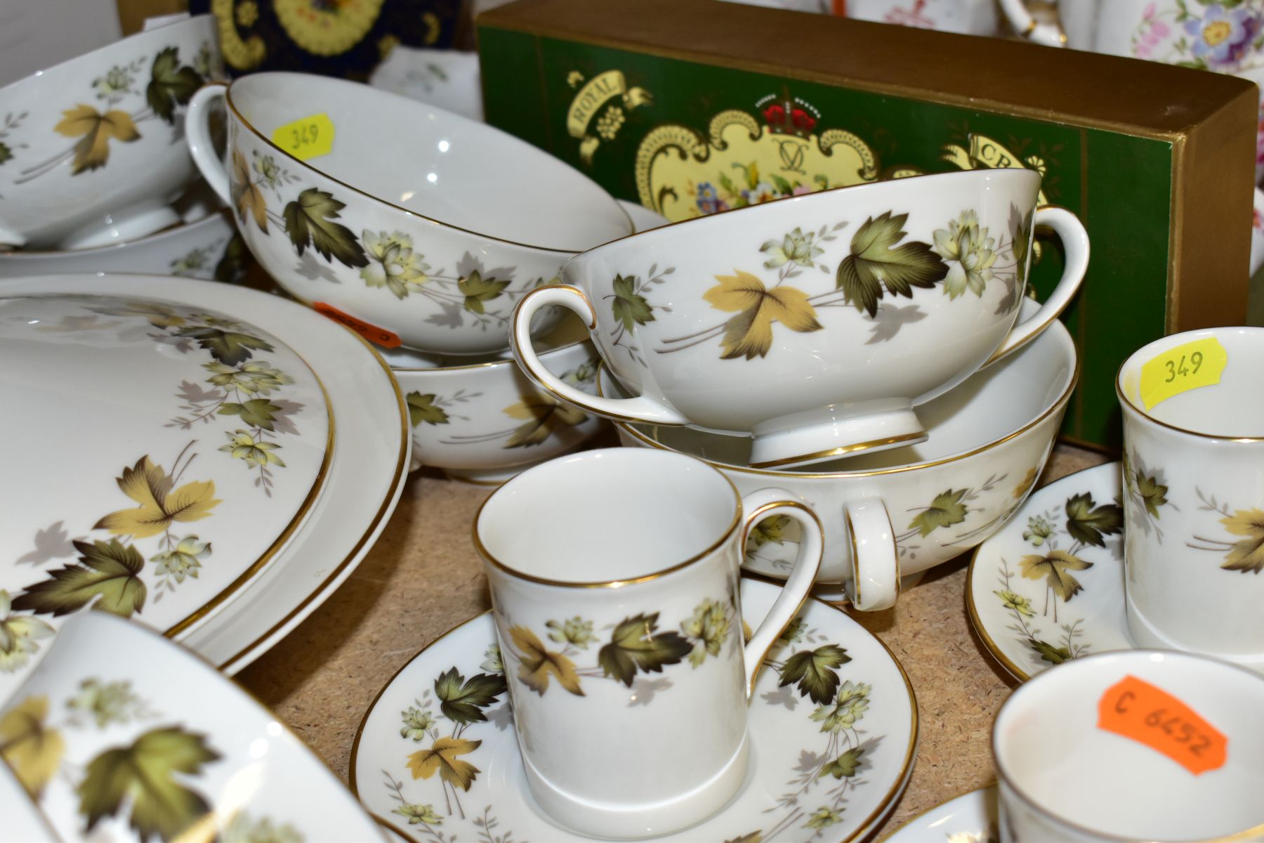 ROYAL DOULTON LARCHMONT DINNER SERVICE, TC1019, comprising bread plate, six dinner plates 27cm - Image 5 of 8