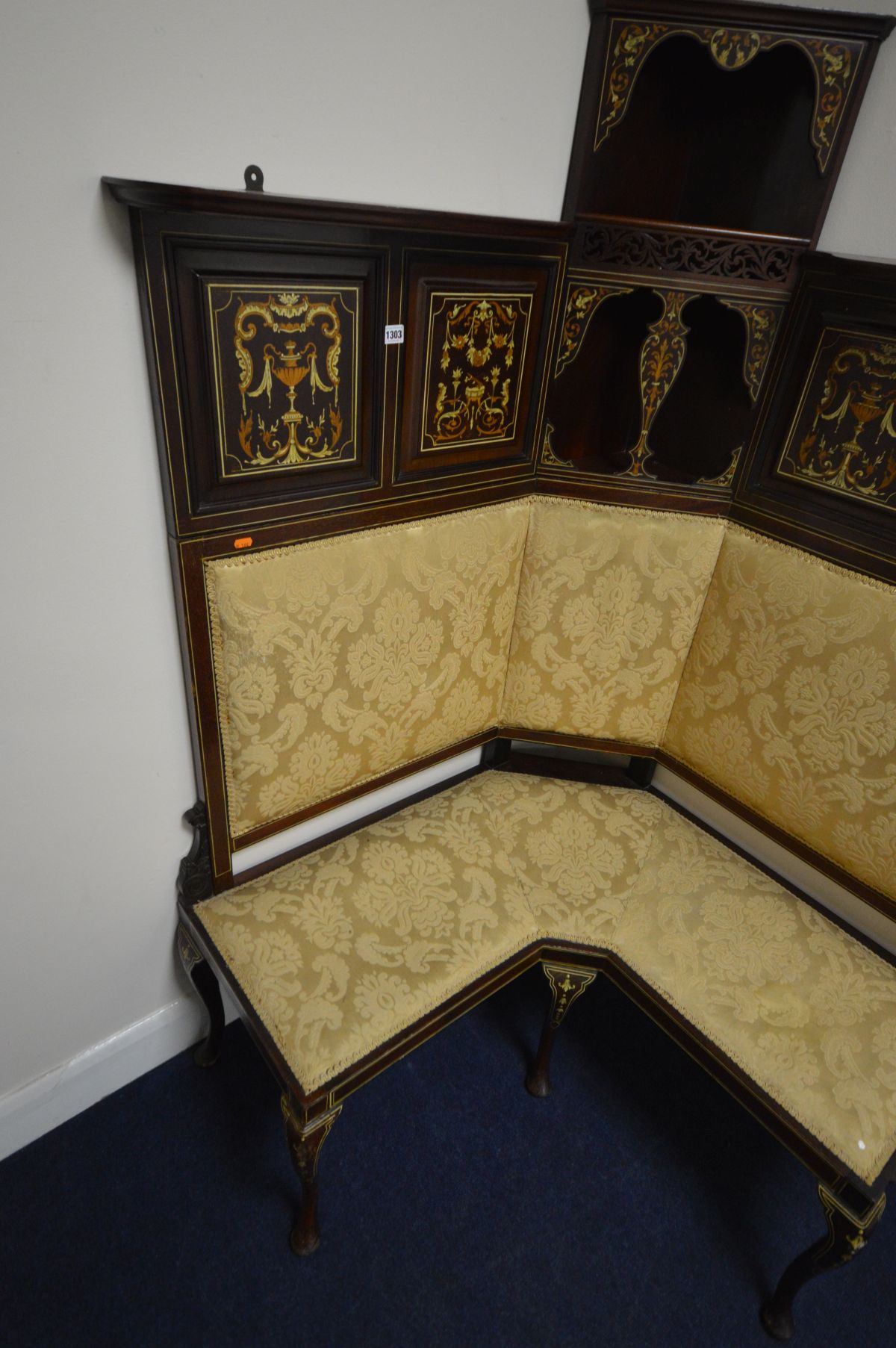 AN EDWARDIAN MAHOGANY AND MARQUETRY INLAID CORNER SOFA, the top section with four panels flanking - Image 3 of 6