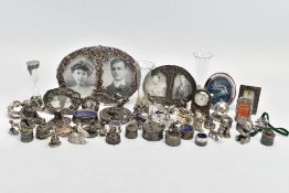 A BOX OF ASSORTED SILVER AND SILVER-PLATED ITEMS, to include a silver circular trinket box set