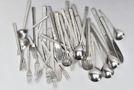 A TRAY OF LOOSE VINERS CUTLERY, stainless steel cutlery to include, eleven knives, seventeen