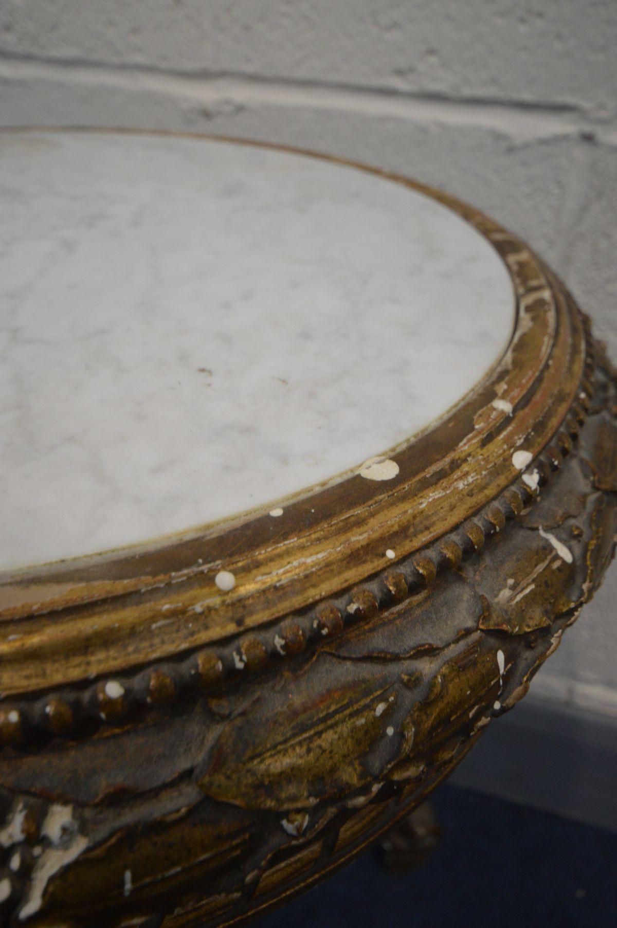 A FRENCH GILTWOOD CIRCULAR MARBLE TOP OCCASIONAL TABLE, on triple legs united by a shaped stretcher, - Image 3 of 3