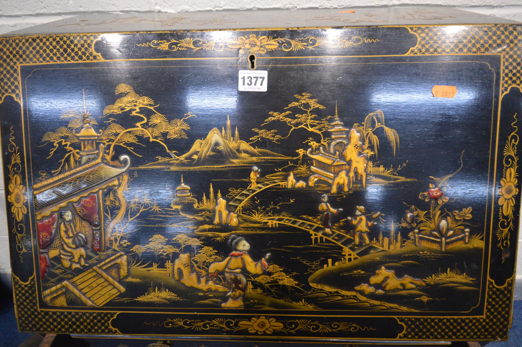 AN JAPANNED EBONISED AND PARCEL GILT BUREAU, with chinoiserie decoration, the fall front enclosing a - Image 5 of 5