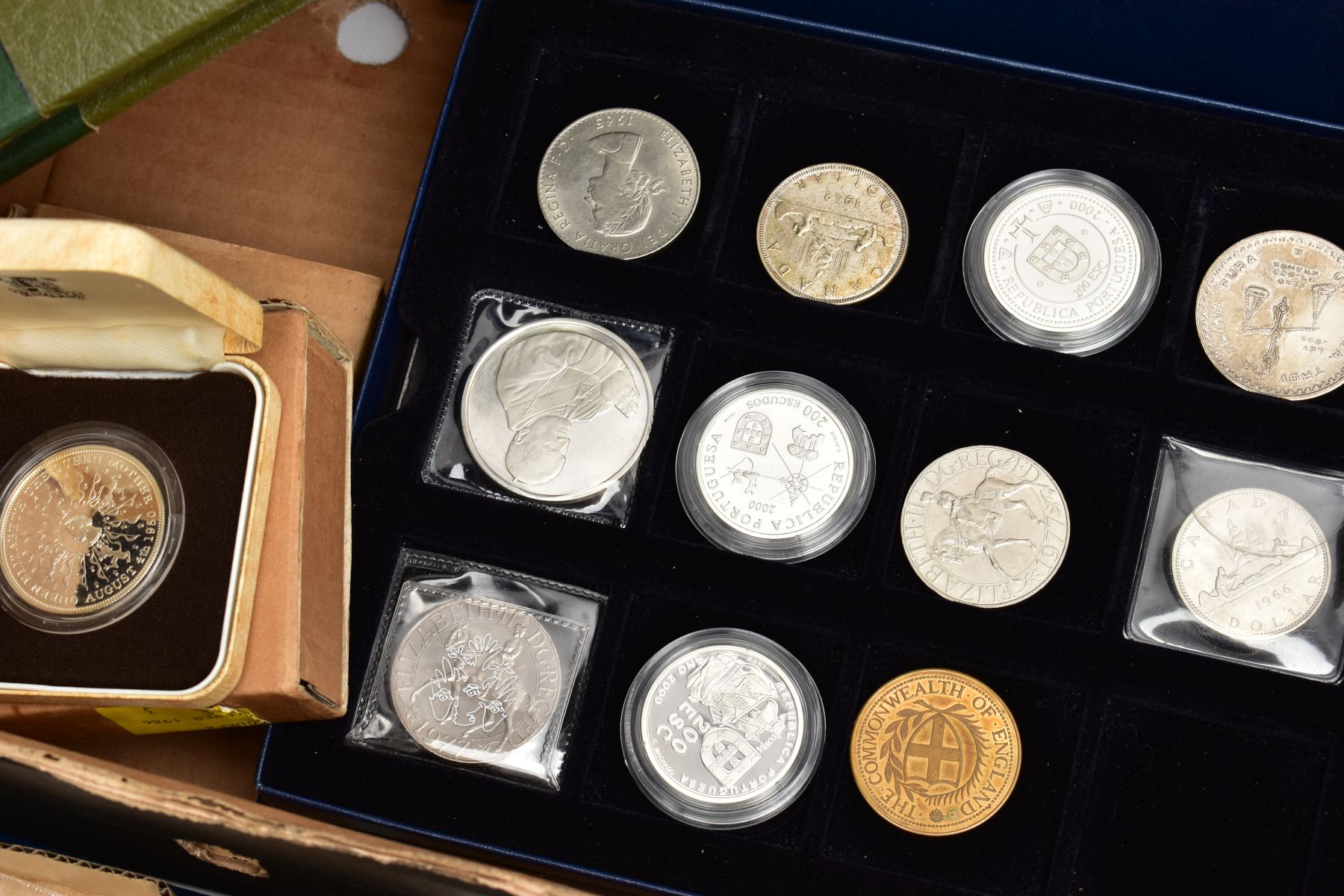 TWO BOXES OF MIXED COINAGE to include boxed silver proofs Diana 1977 five pound coin, 1986 - Image 7 of 7