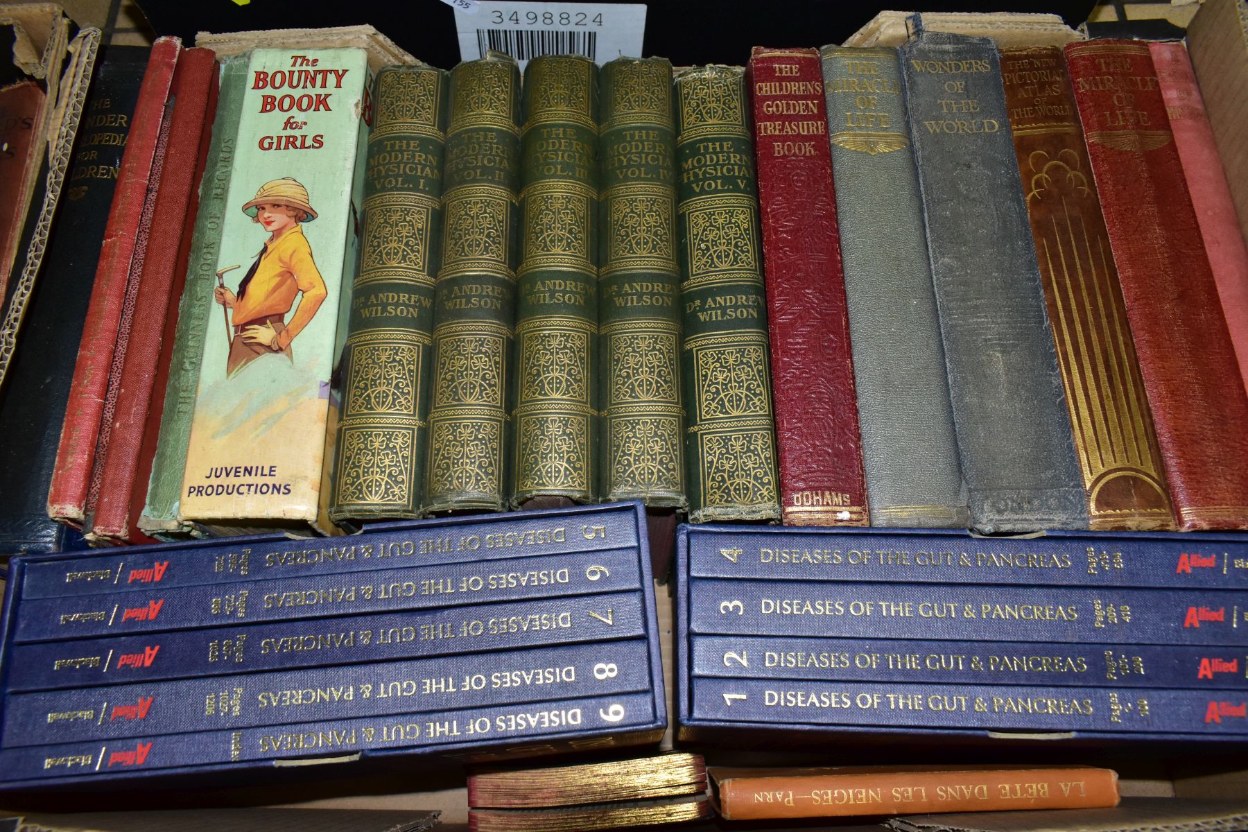 BOOKS, approximately one hundred and ninety titles in six boxes, mostly novels, including Children's - Bild 5 aus 7