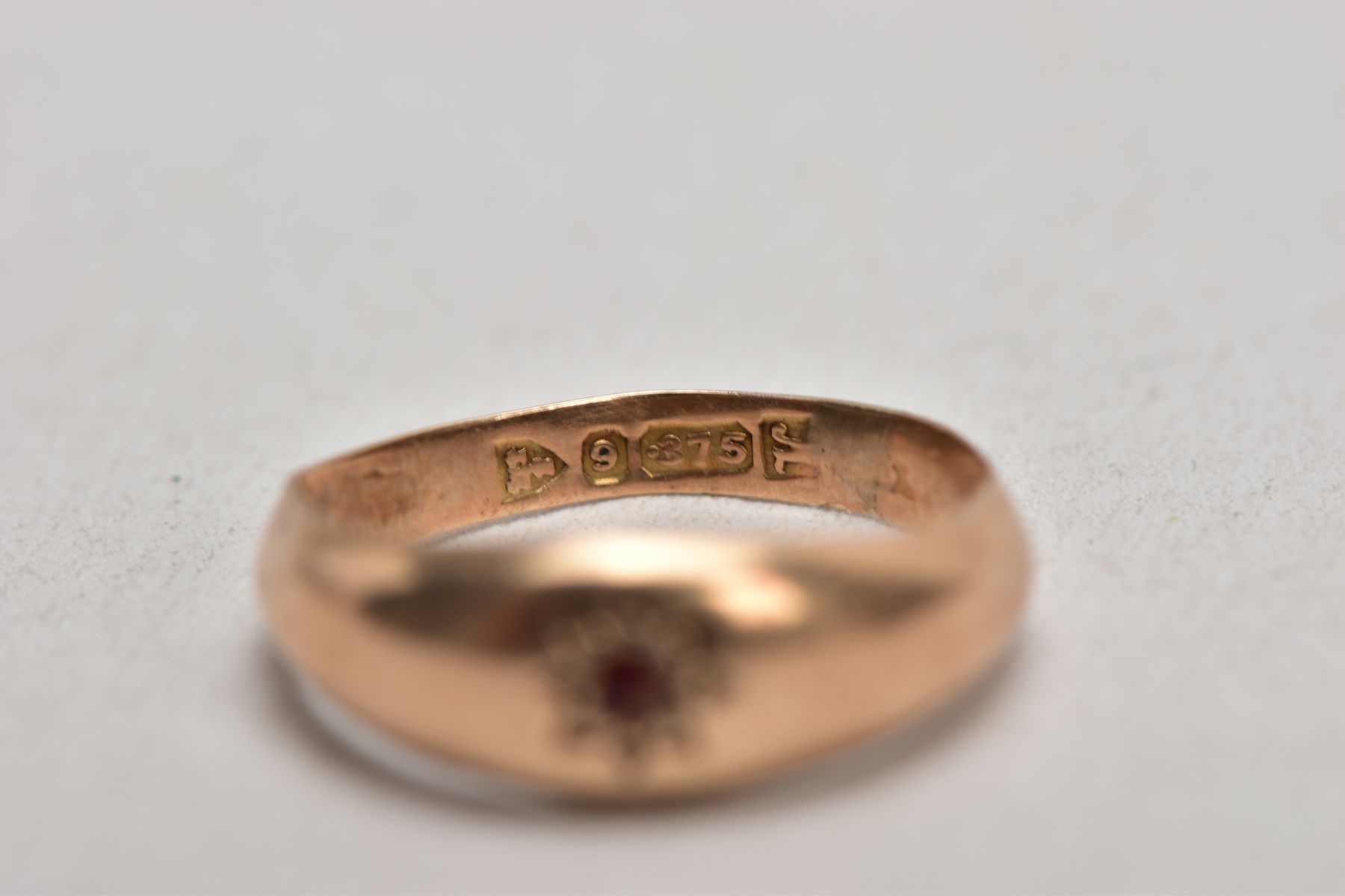 TWO 9CT GOLD RINGS AND A YELLOW METAL GARNET SET STICK PIN, the first a thin plain polished band, - Image 3 of 8