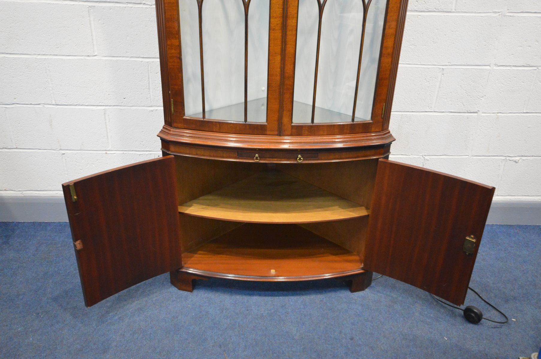 A REPRODUX MAHOGANY DOUBLE DOOR BOWFRONT CORNER CUPBOARD, two glass adjustable shelves, brushing - Image 2 of 3