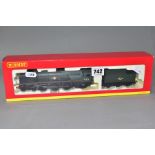 A BOXED HORNBY RAILWAYS OO GAUGE MERCHANT NAVY CLASS LOCOMOTIVE AND TENDER, 'Lamport & Holt Line'