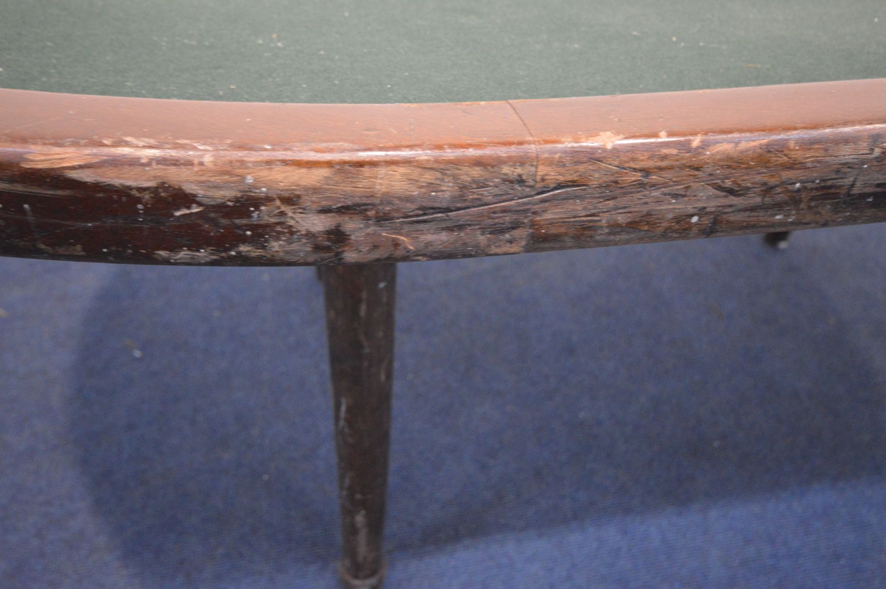 A BESPOKE MAHOGANY OVAL/KIDNEY SHAPED BLACK JACK GAMES TABLE, with green baize, on cylindrical legs, - Image 3 of 6