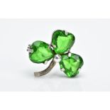 AN EDWARDIAN CHARLES HORNER SILVER AND GREEN PASTE BROOCH IN THE FORM OF A SHAMROCK, hinged pin back