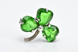 AN EDWARDIAN CHARLES HORNER SILVER AND GREEN PASTE BROOCH IN THE FORM OF A SHAMROCK, hinged pin back