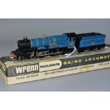 A BOXED WRENN RAILWAYS 00 GAUGE CASTLE CLASS LOCOMOTIVE 'Windsor Castle' No 4082, B.R lined blue