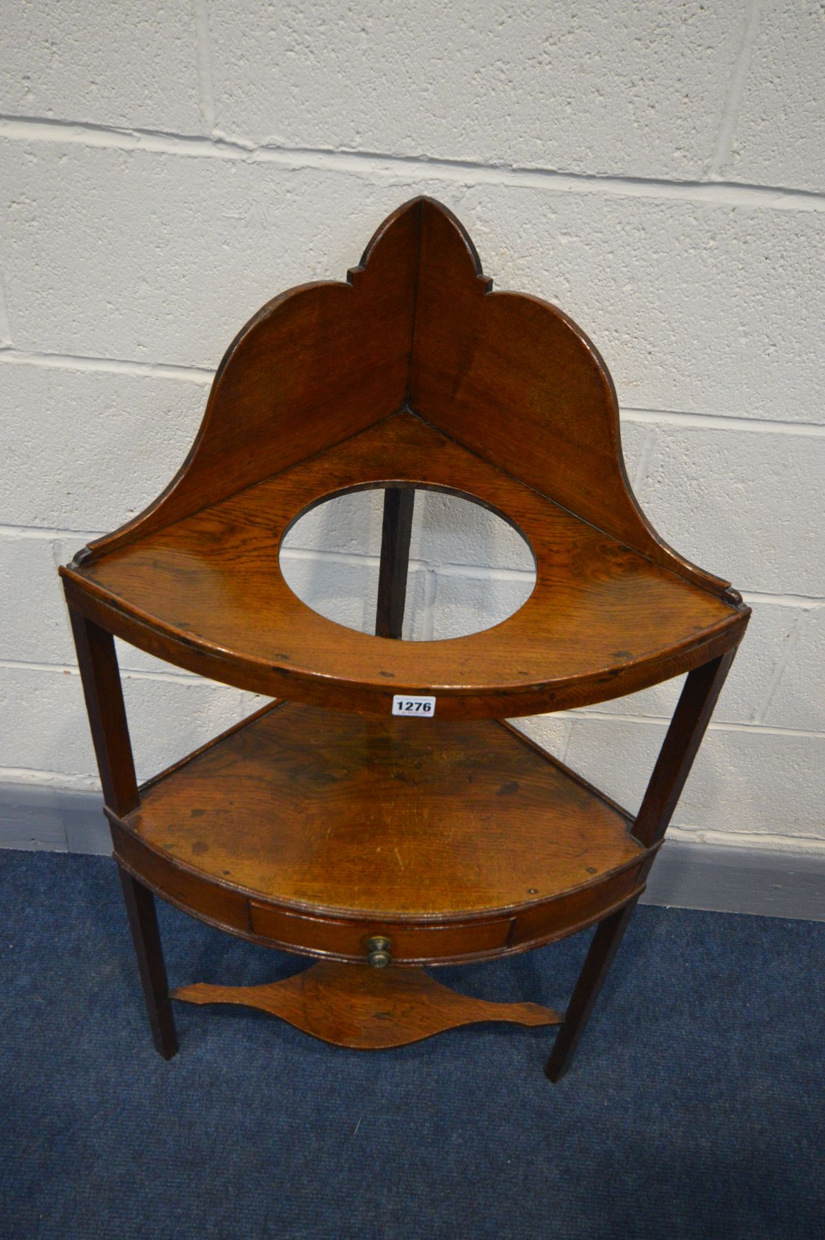 A GEORGIAN OAK CORNER WASHSTAND, with a single drawer and removable green leather tray, width 57cm x - Image 2 of 2