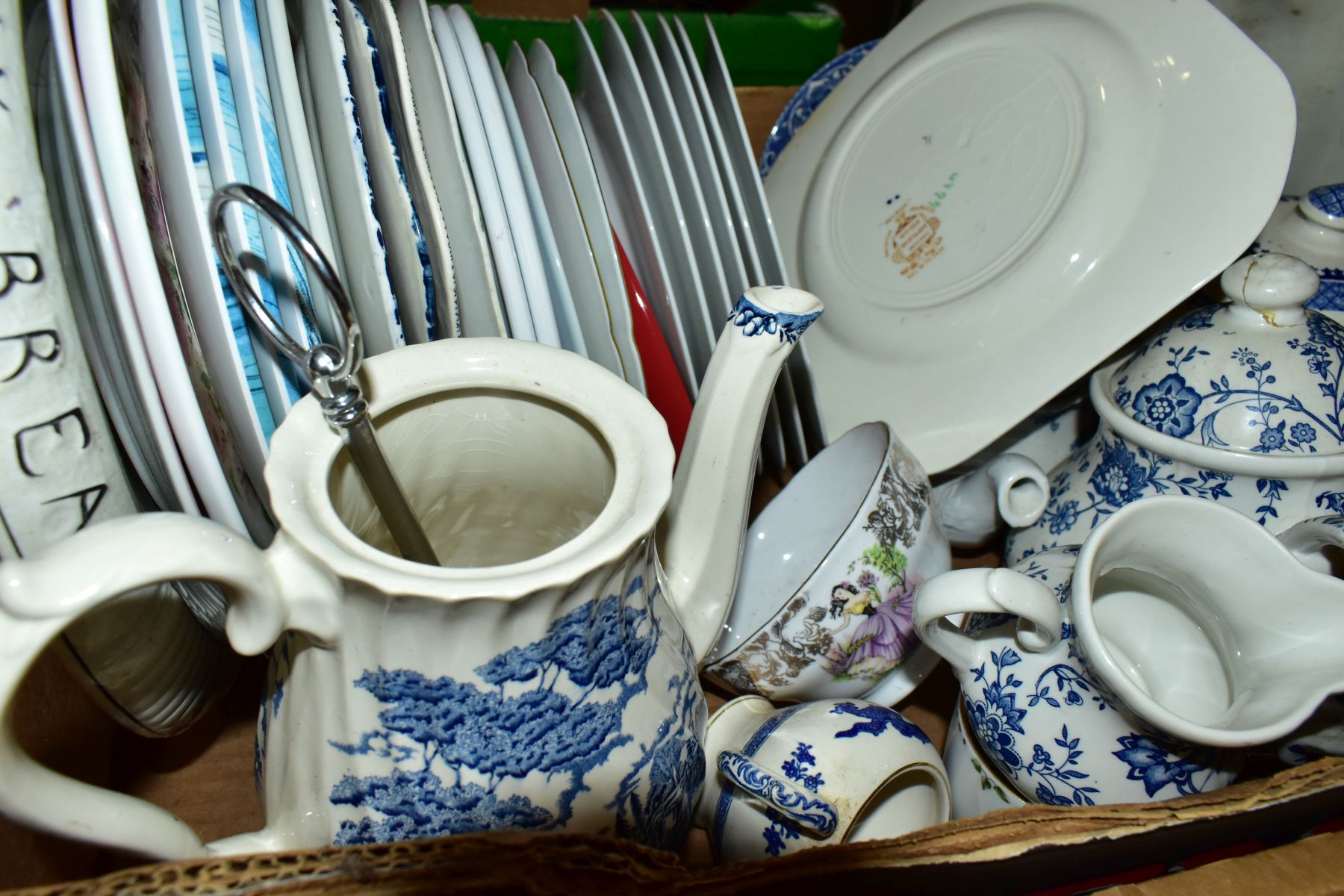 FIVE BOXES OF CERAMICS, to include small quantity of Susie Cooper design, Wedgwood Blue Anemone ( - Image 13 of 13