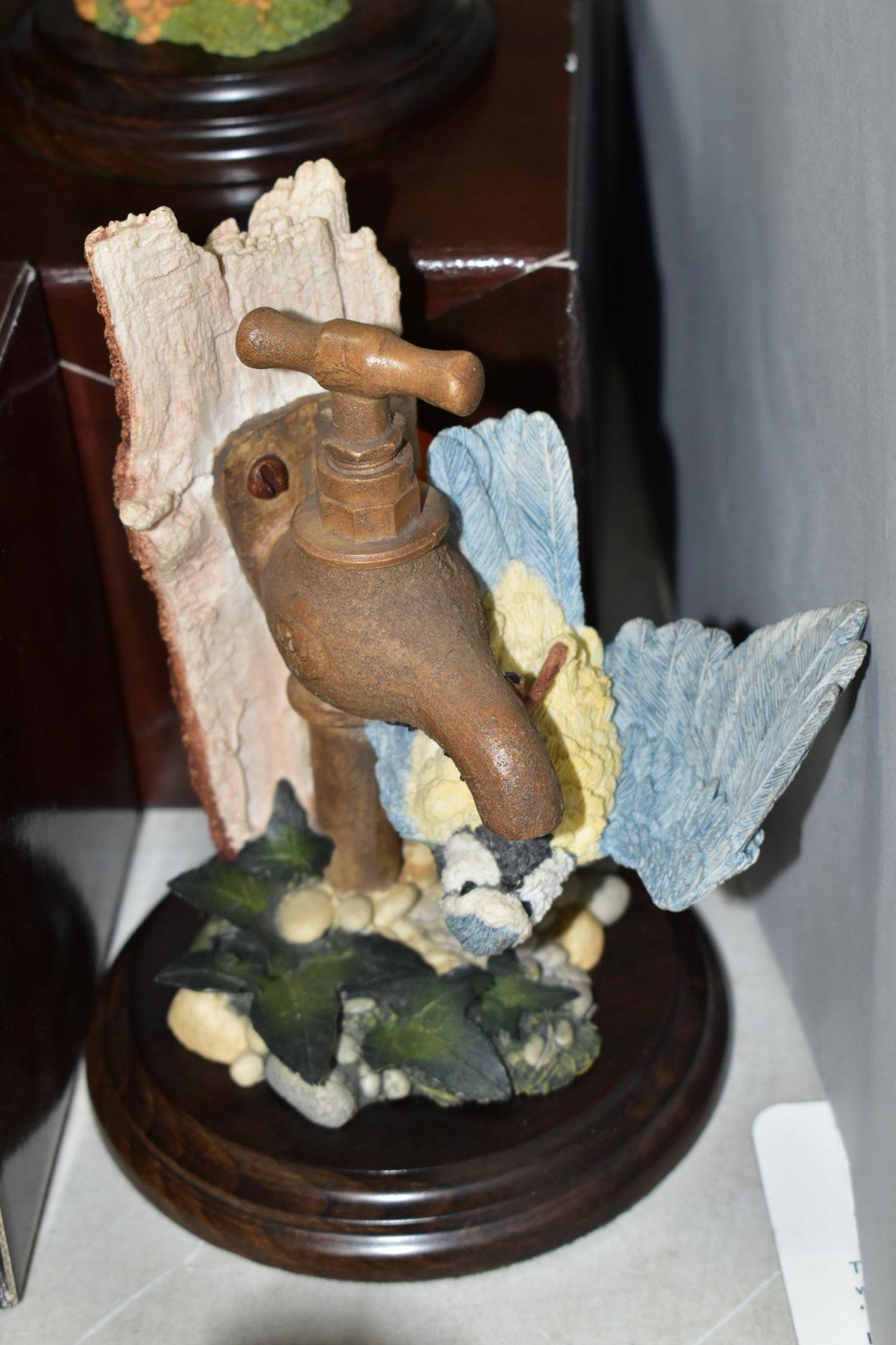 FIVE COUNTRY ARTISTS BIRD AND ANIMAL SCULPTURES, comprising CA801 'Vantage Point', boxed CA723 - Bild 4 aus 5