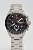 A GENTS 'FOSSIL' CHRONOGRAPH WRISTWATCH, round black dial signed 'Fossil', baton markers, three