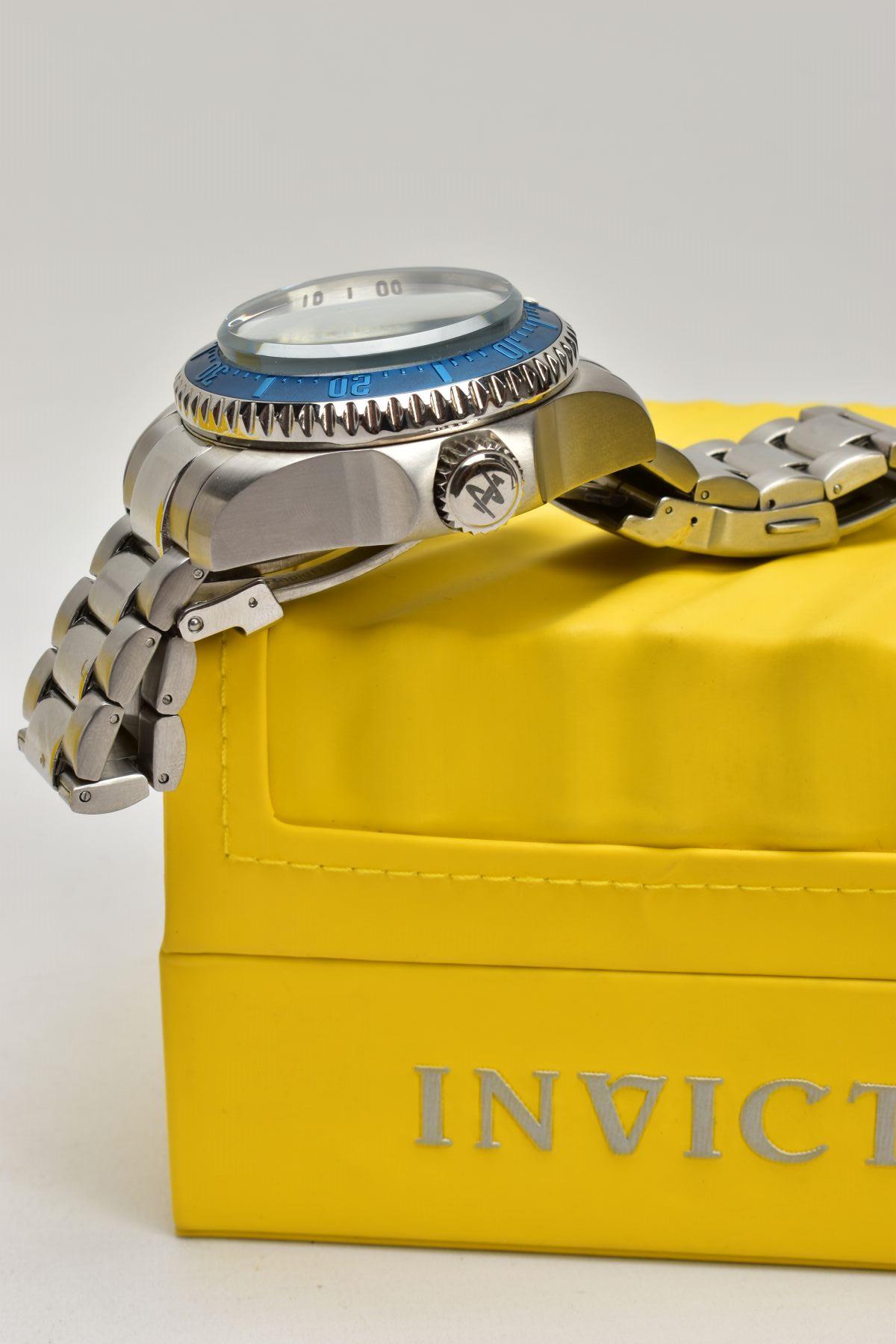 A GENTLEMANS INVICTA RESERVE PRO DIVER HYDROMAX WRISTWATCH, a large steel watch, quartz movement, - Image 3 of 5