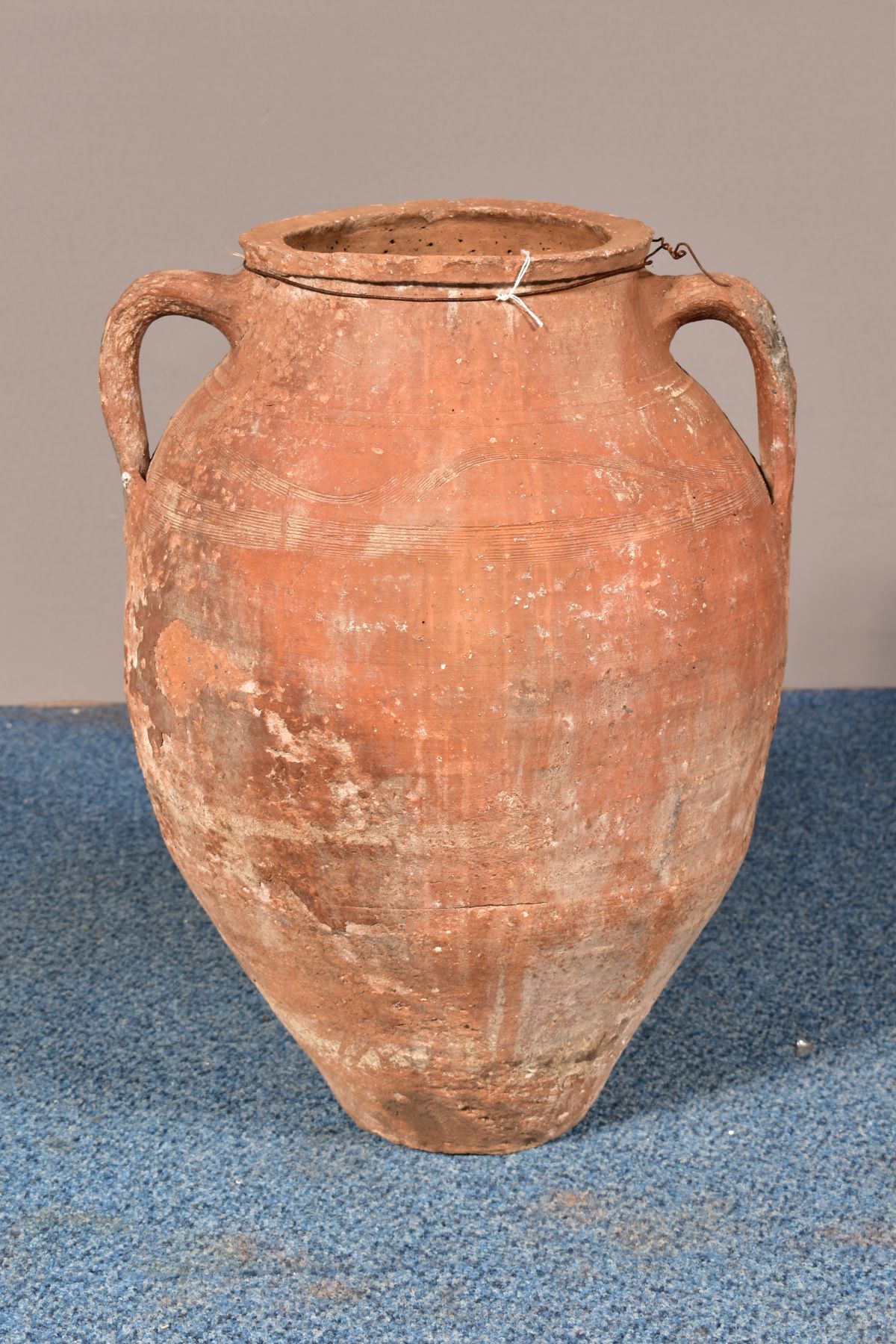 A MEDITERRANEAN TERRACOTTA BALUSTER SHAPED OLIVE POT, with twin handles, height 53cm - Image 5 of 7