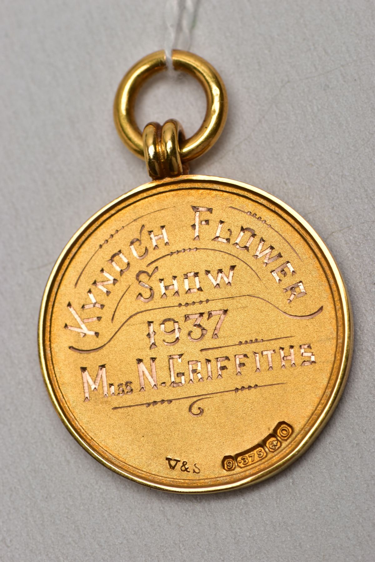 A 9CT GOLD FOB MEDAL, of a circular form, engraved to the front 'I.C.I' within a foliate wreath, - Image 3 of 5