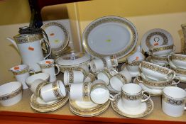 SEVENTY PIECES OF WEDGWOOD MARGUERITE TEA/DINNERWARES, comprising eight soup bowls and saucers,