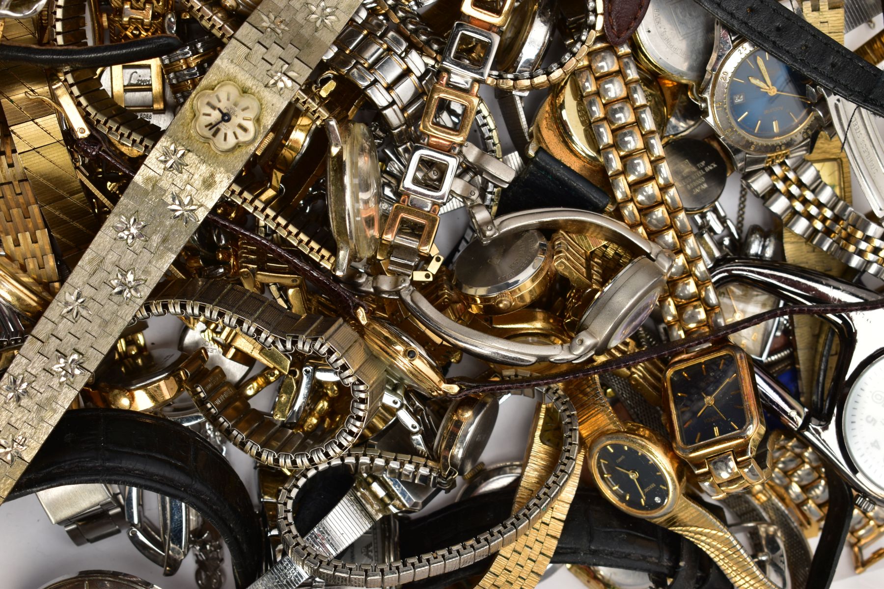 A TRAY OF ASSORTED FASHION WRISTWATCHES, to include a variety of ladies and gentlemen's watches with - Image 3 of 3