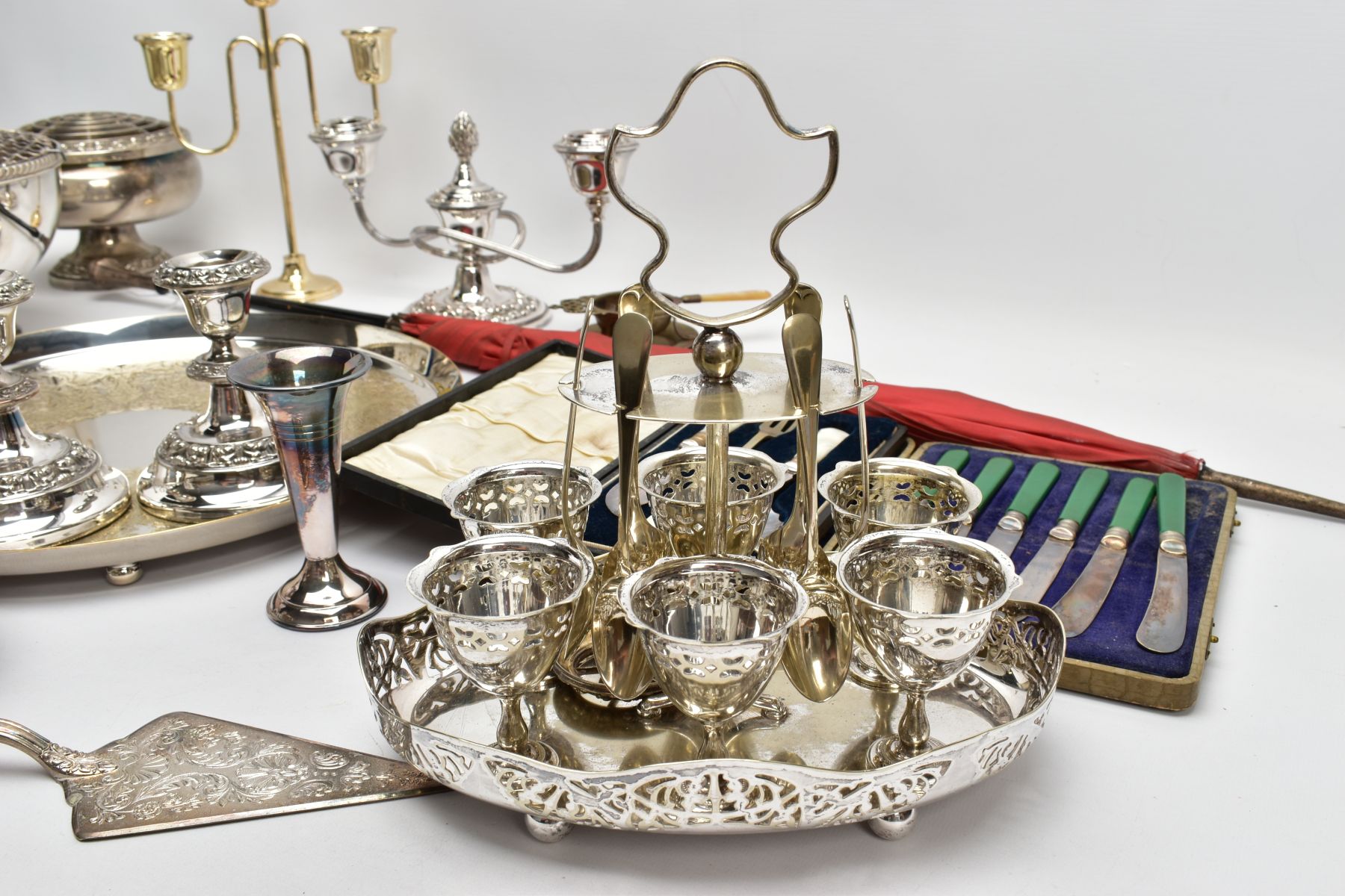 A BOX OF ASSORTED WHITE METAL WARE, to include a silver-plate 'Oneida' rose bowl, a large circular - Image 8 of 12