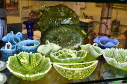 FIFTEEN PIECES OF ASSORTED COLOURED GLASSWARES, majority press moulded, to include Vaseline glass,