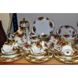 ROYAL ALBERT OLD COUNTRY ROSES DINNER/TEASET, comprising bread plate, six dinner plates, diameter