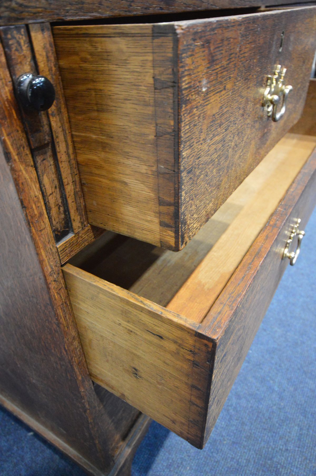 A GEORGIAN OAK BUREAU, with a fitted interior, above four drawers, on bracket feet, width 107cm x - Image 5 of 5