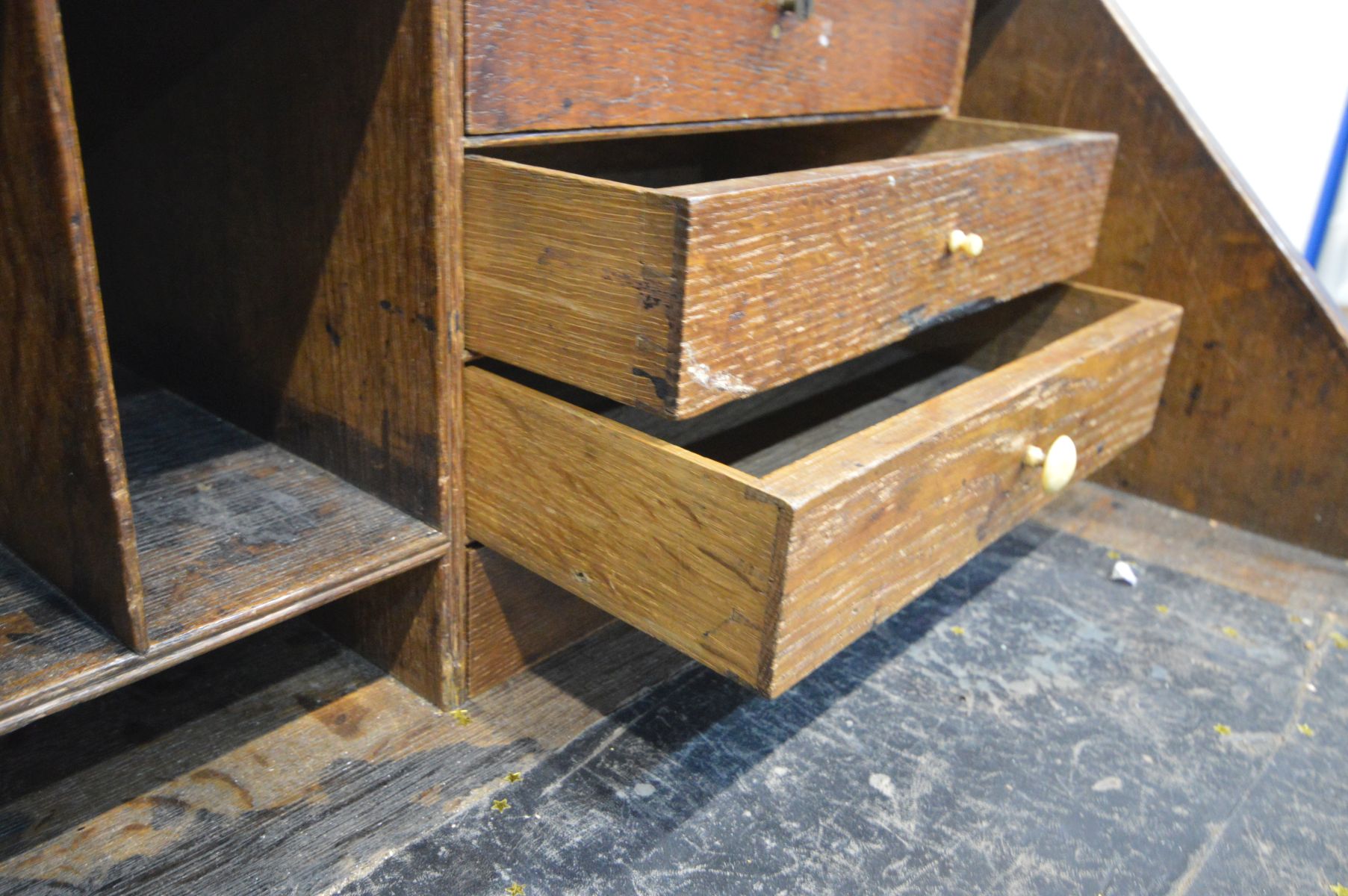 A GEORGIAN OAK BUREAU, with a fitted interior, above four drawers, on bracket feet, width 107cm x - Image 4 of 5