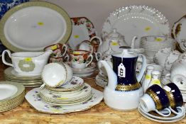 NINETY SEVEN PIECES OF ASSORTED TEA/DINNERWARES, comprising twenty pieces of Wedgwood 'Sonnet',