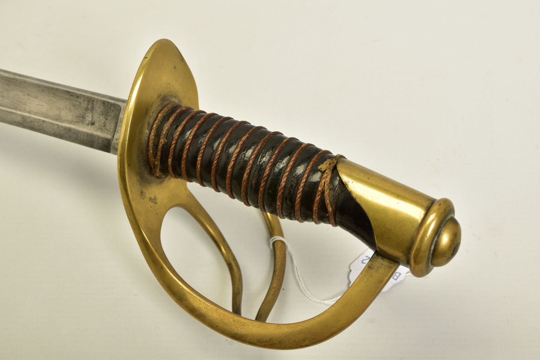 AN EXAMPLE OF AN M1840 US CAVALRY SABER, with scabbard, the blade length is approximately 89cm and - Image 2 of 10
