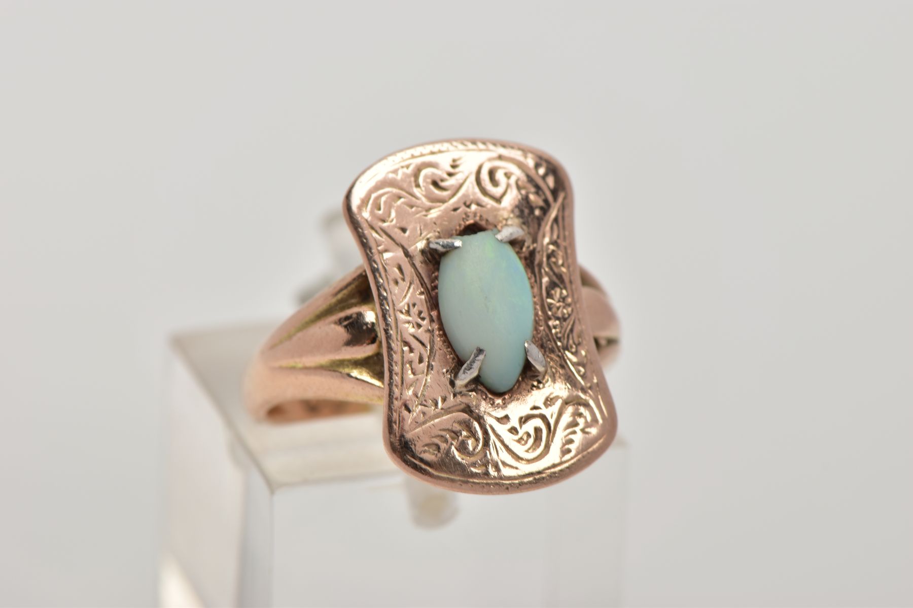 AN EARLY 20TH CENTURY 9CT GOLD OPAL RING, the head of the ring of a rounded rectangular shape with - Image 4 of 4