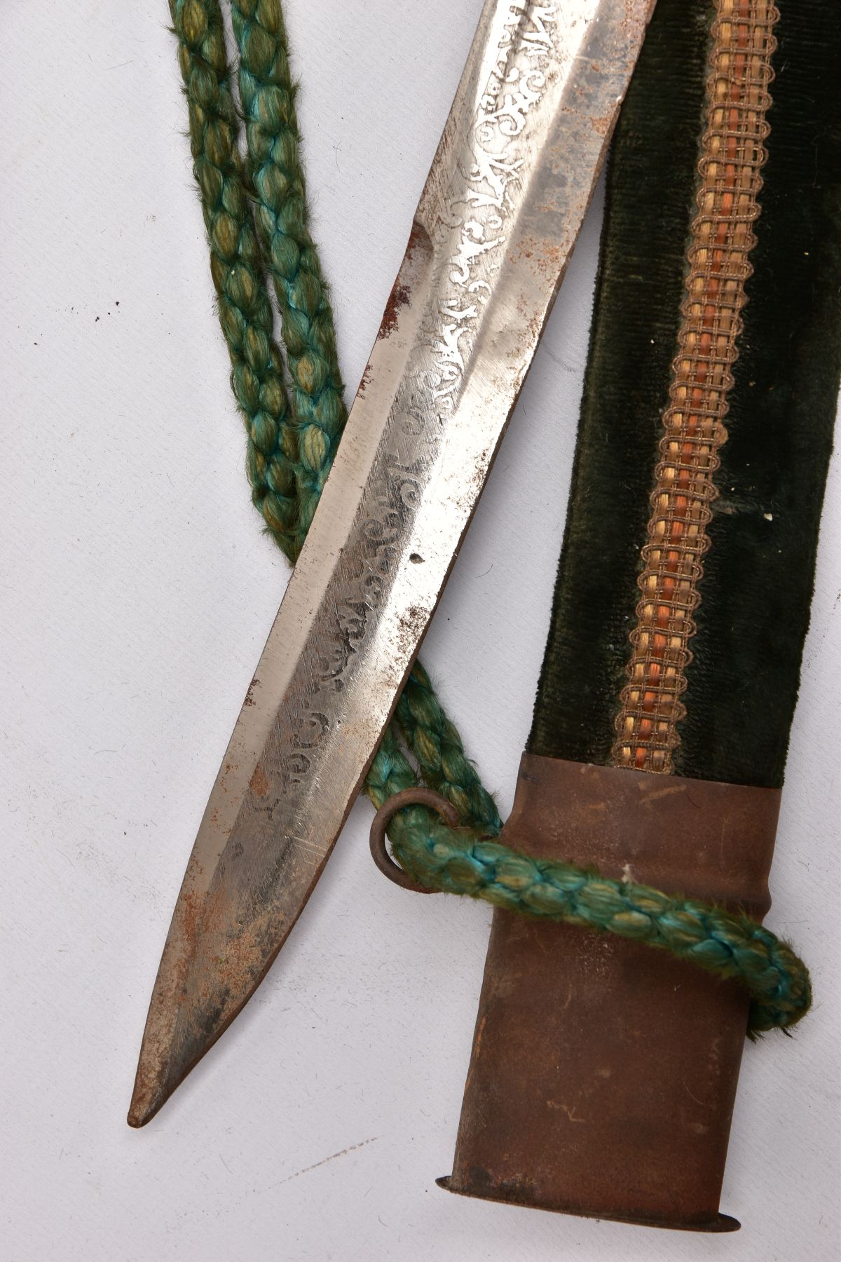 FIVE ASSORTED BLADED WEAPONS, two small short swords, curved blades, poorly constructed, knots in - Image 6 of 14