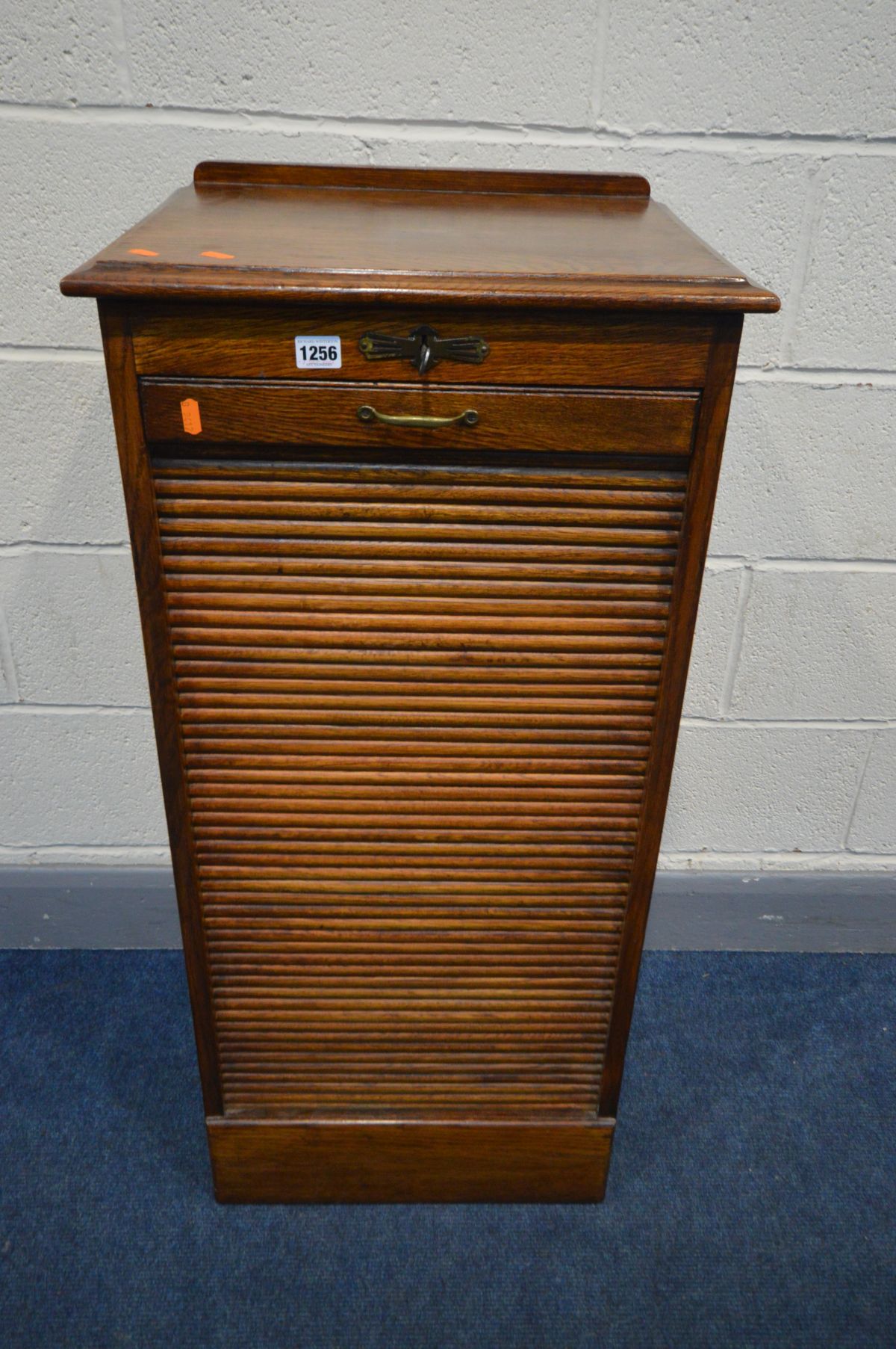 A MID 20TH OAK TAMBOUR FRONT FILING CABINET, with nine drawers, width 48cm x depth 41cm x height - Image 2 of 3