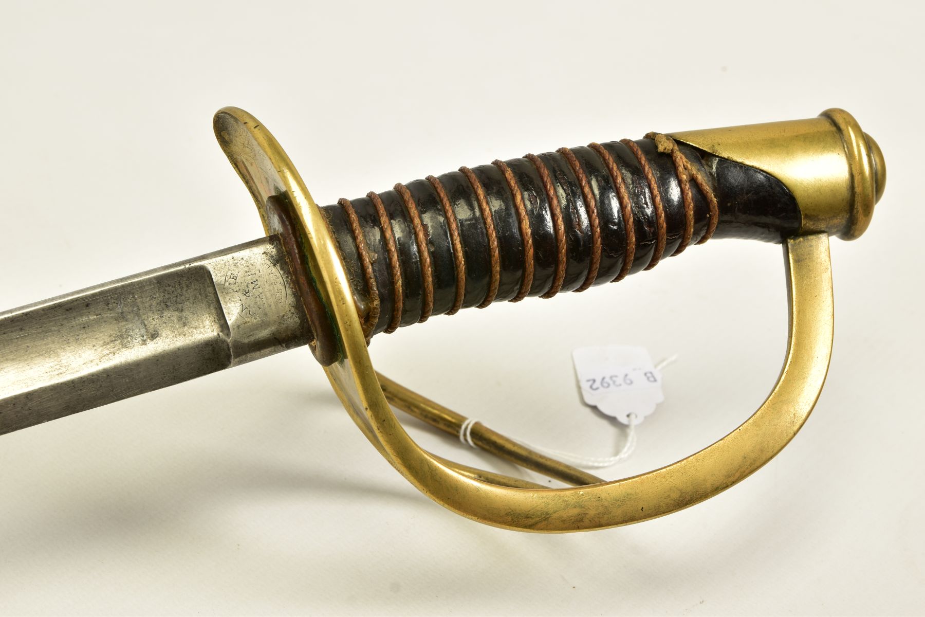 AN EXAMPLE OF AN M1840 US CAVALRY SABER, with scabbard, the blade length is approximately 89cm and - Image 3 of 10