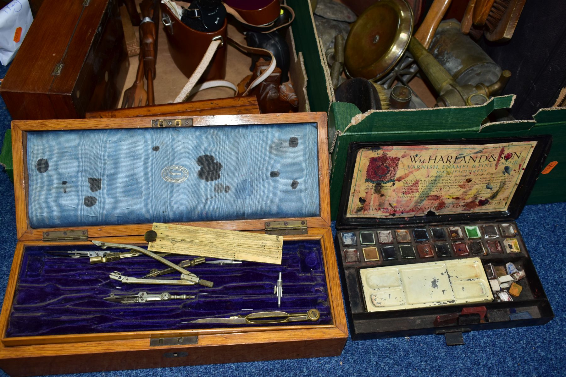 TWO BOXES OF CLOCKS, TREEN, METALWARES AND OTHER ITEMS, to include two 20th Century wooden cased - Image 3 of 5