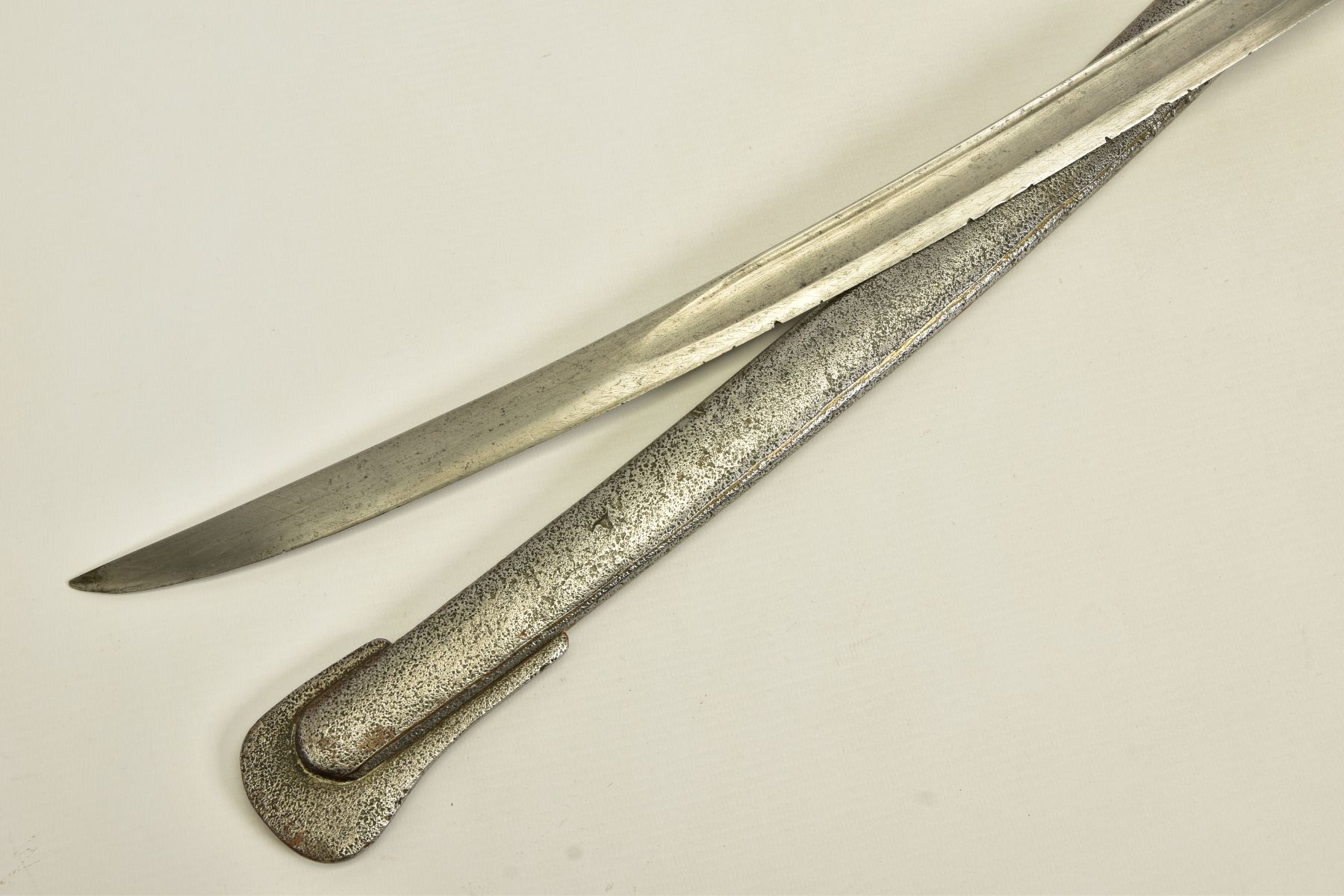 AN EXAMPLE OF AN M1840 US CAVALRY SABER, with scabbard, the blade length is approximately 89cm and - Image 4 of 10