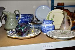 A GROUP OF 19TH AND 20TH CENTURY CERAMICS AND GLASSWARE, etc, to include two Japanese blue and white