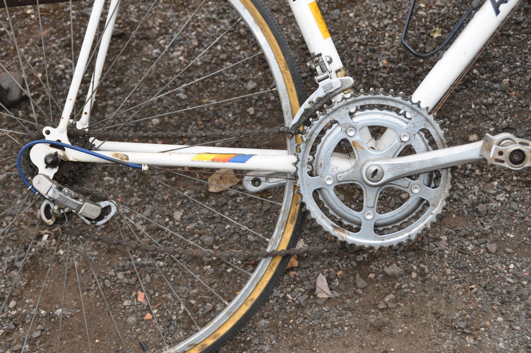 A VINTAGE RALEIGH GENTS RACING BIKE with 12 speed Sachs Huret gears, 25in - Image 2 of 2