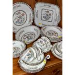 THIRTY TWO PIECES OF WEDGWOOD 'KUTANI CRANE' DINNERWARES, comprising 27cm diameter plate, square two