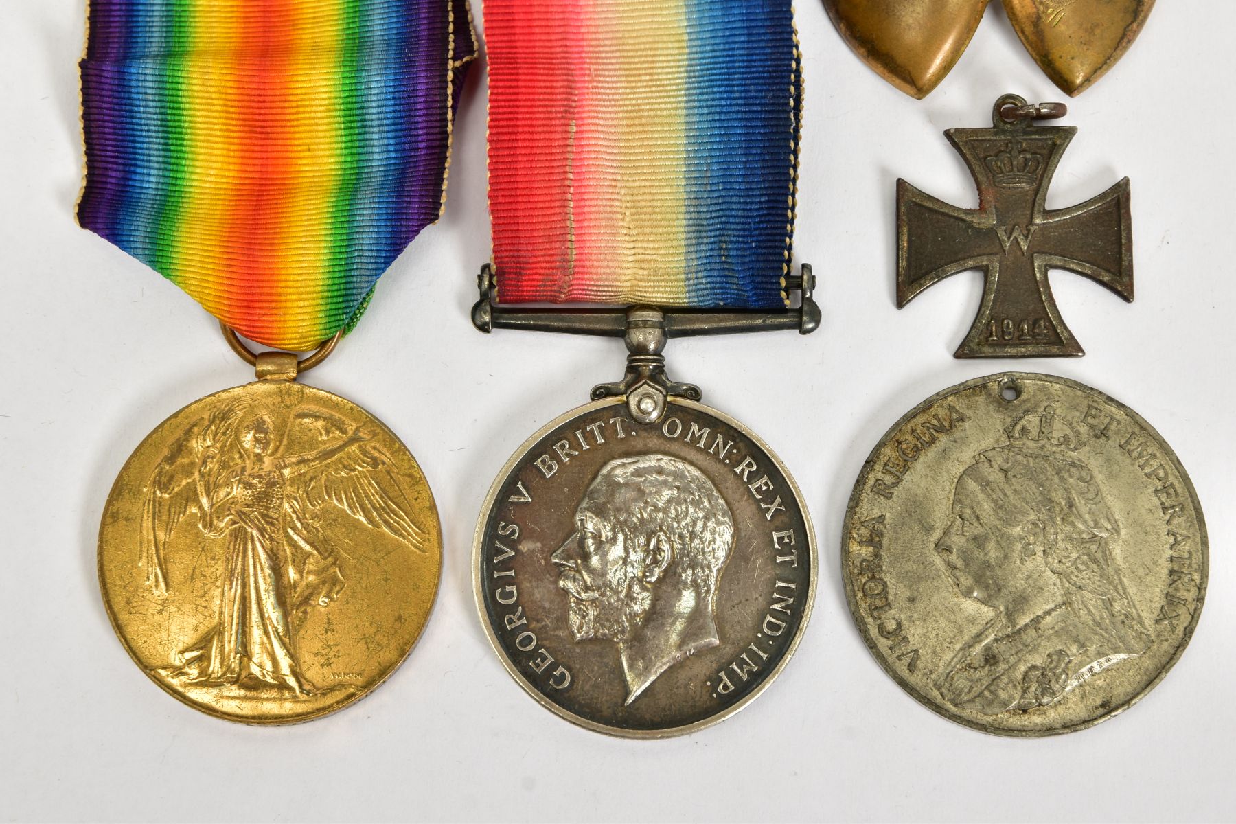 A WWI BRITISH WAR & VICTORY MEDALS named to 8914 Pte F R Martin Suffolk Reg't. Frank Rowland - Image 2 of 5