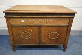 AN EARLY TO MID 20TH OAK BLANKET CHEST, width 89cm x depth 55cm x height 67cm (condition -