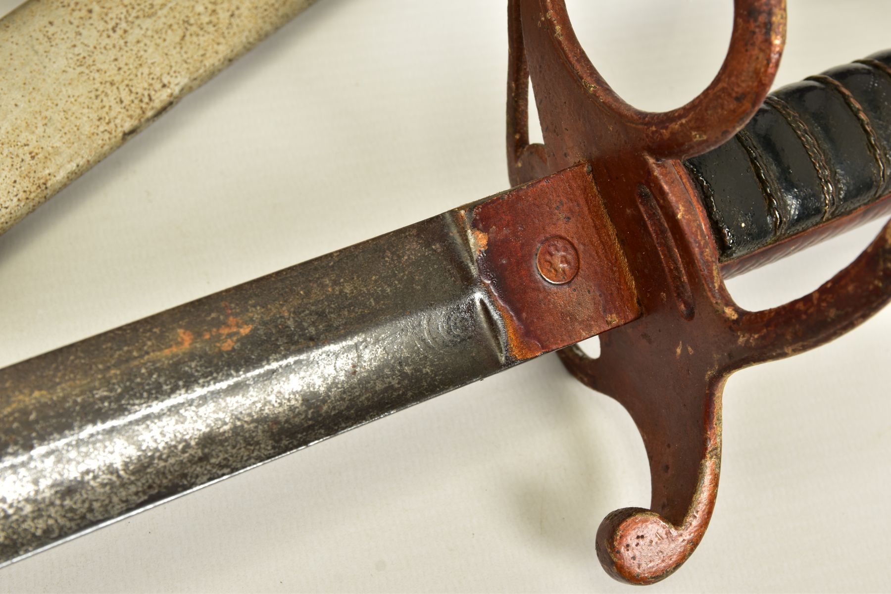 TWO x EXAMPLES OF 1945 PATTERN VICTORIAN INFANTRY SWORDS with metal scabbards, blade lengths - Image 11 of 14