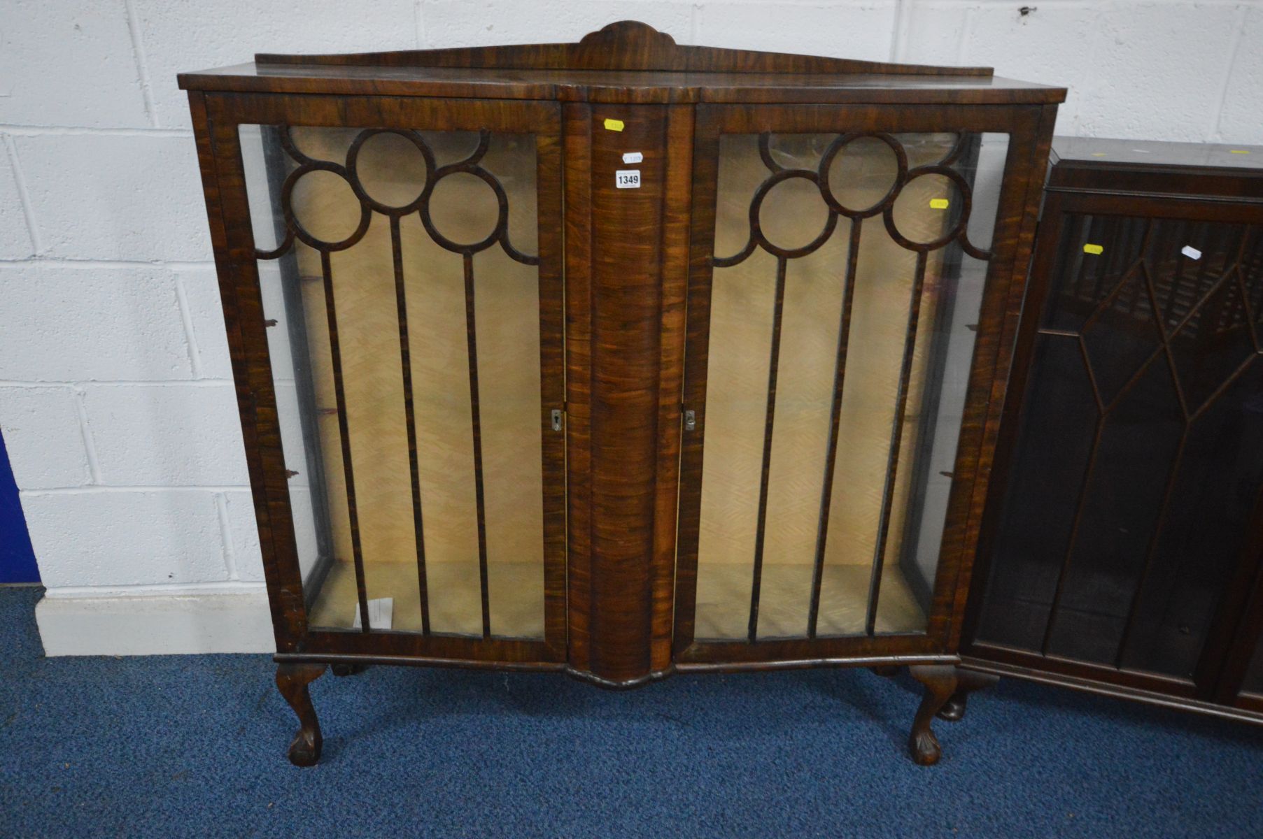 AN EARLY TO MID 20TH CENTURY WALNUT CHINA CABINET, width 119cm x depth 36cm x height 125cm along - Image 2 of 3