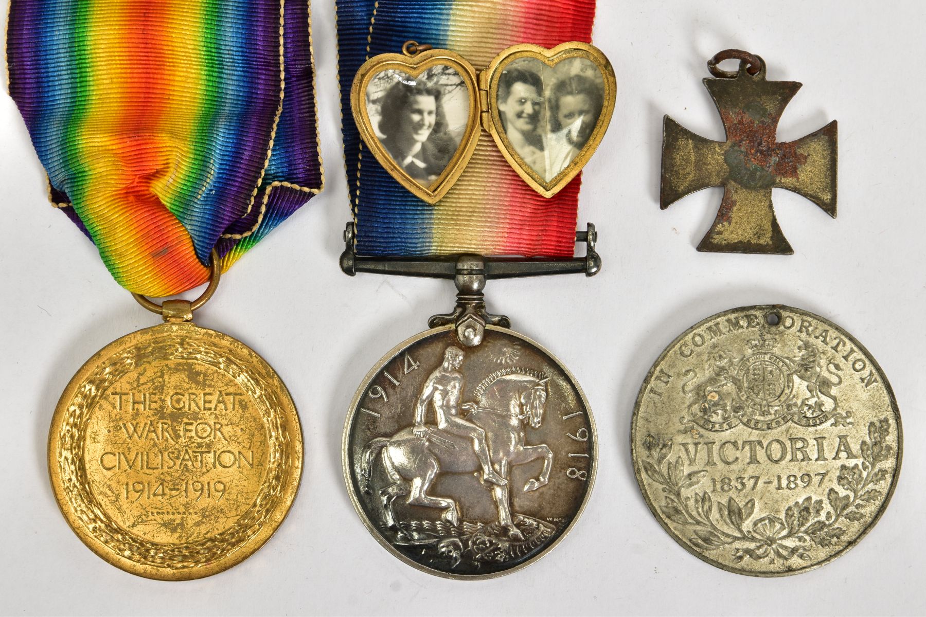 A WWI BRITISH WAR & VICTORY MEDALS named to 8914 Pte F R Martin Suffolk Reg't. Frank Rowland - Image 3 of 5