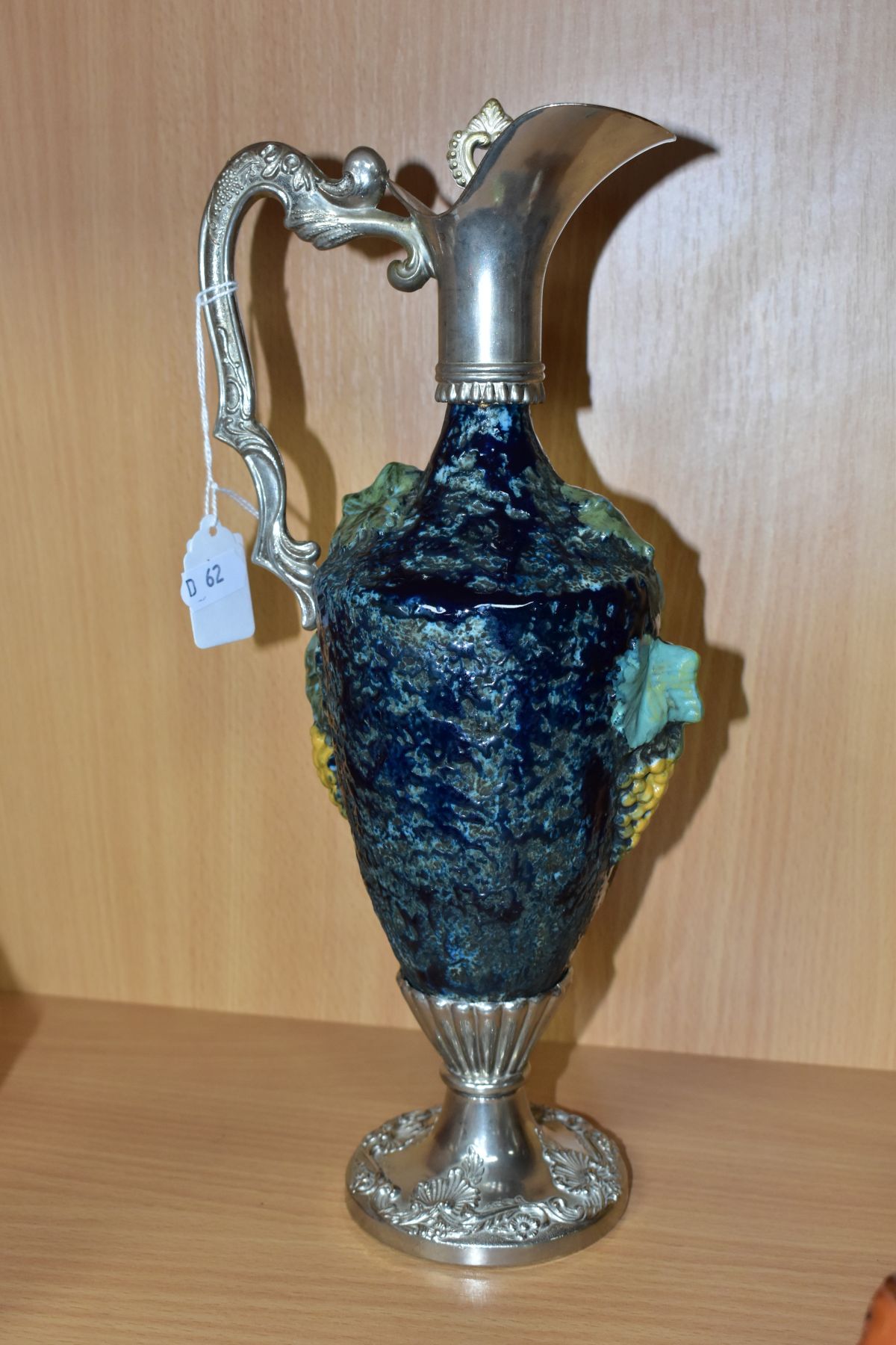 A MID 20TH CENTURY ITALIAN PORCELAIN AND SILVER PLATED CLARET JUG OF BALUSTER FORM, the hand painted - Image 3 of 6