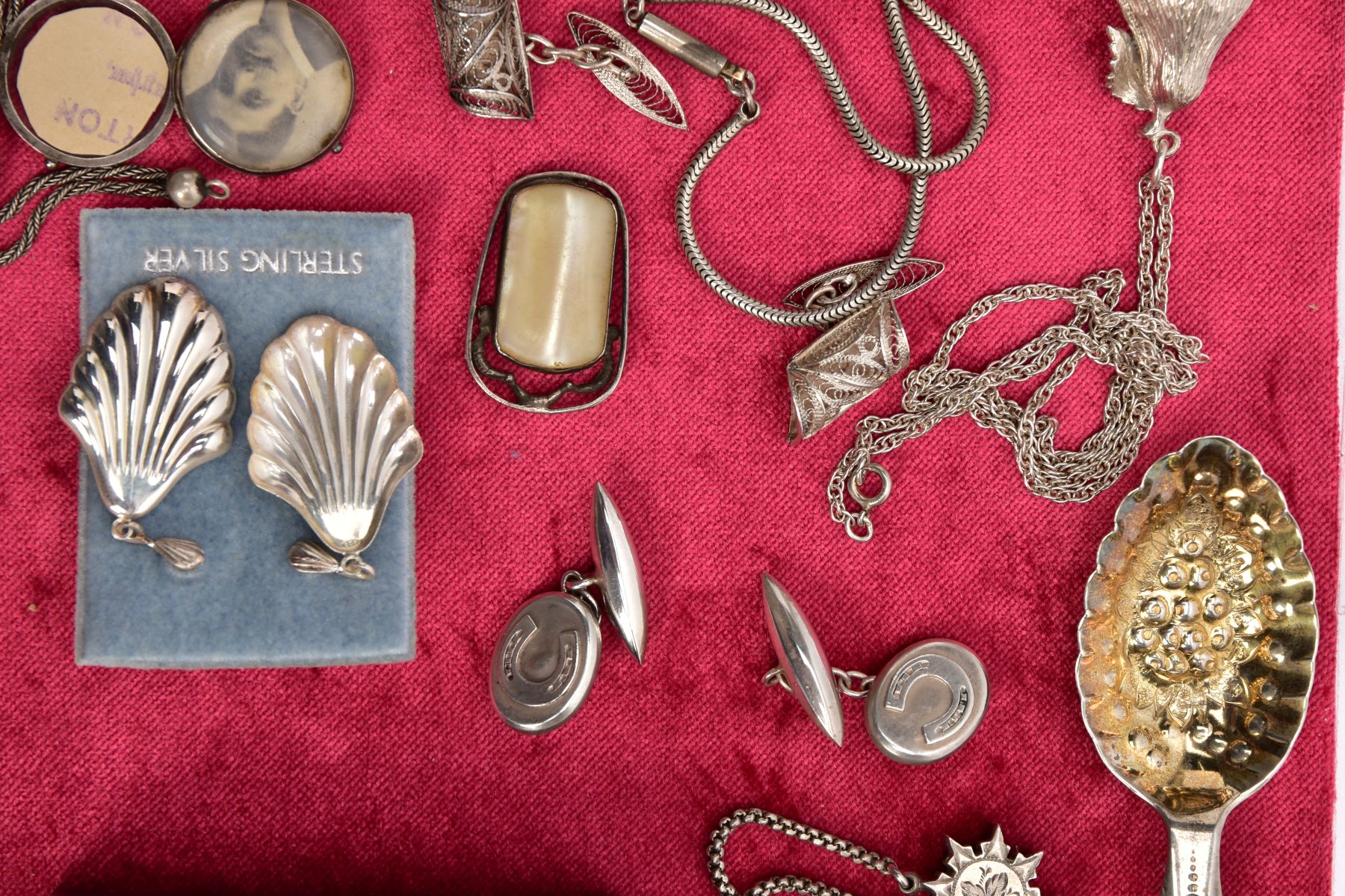 A SELECTION OF SILVER AND WHITE METAL ITEMS, to include a Victorian silver berry spoon, gilt bowl - Image 3 of 4