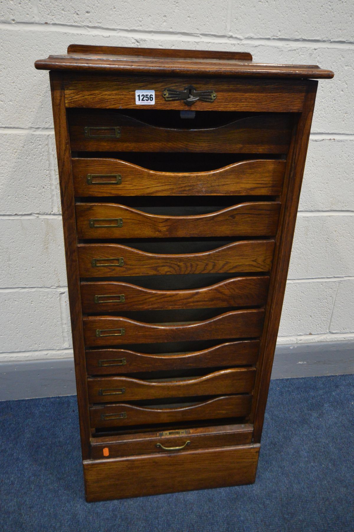 A MID 20TH OAK TAMBOUR FRONT FILING CABINET, with nine drawers, width 48cm x depth 41cm x height - Image 3 of 3