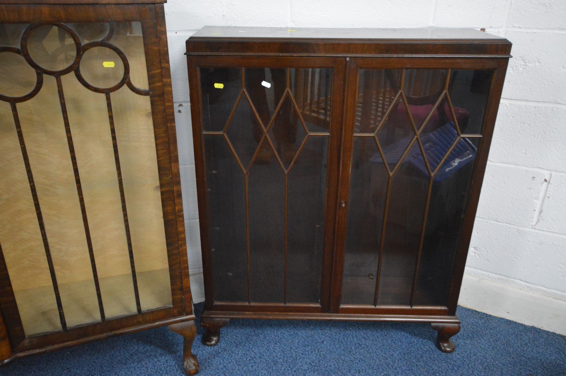 AN EARLY TO MID 20TH CENTURY WALNUT CHINA CABINET, width 119cm x depth 36cm x height 125cm along - Image 3 of 3